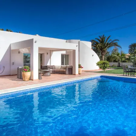 Del Maestro By Interhome
