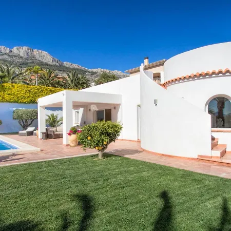 Del Maestro By Interhome